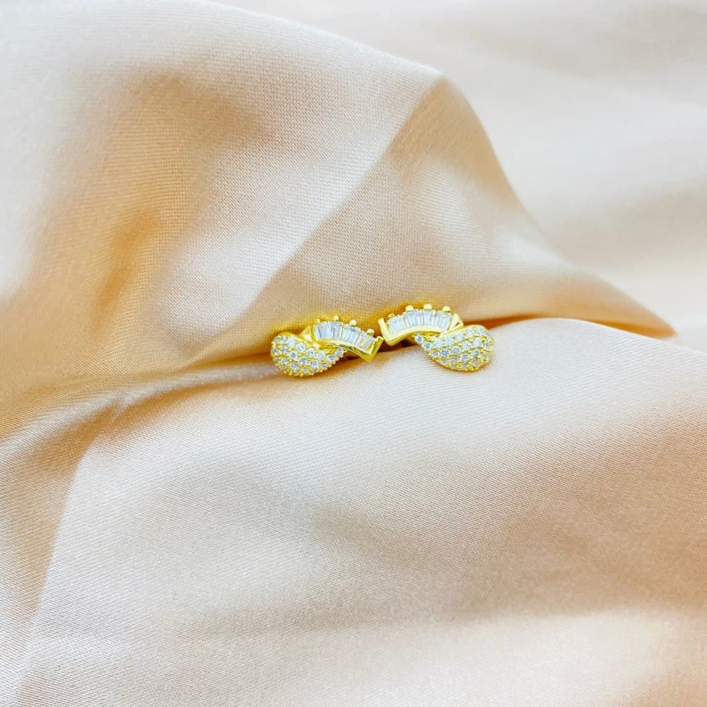 Earrings — Middle East