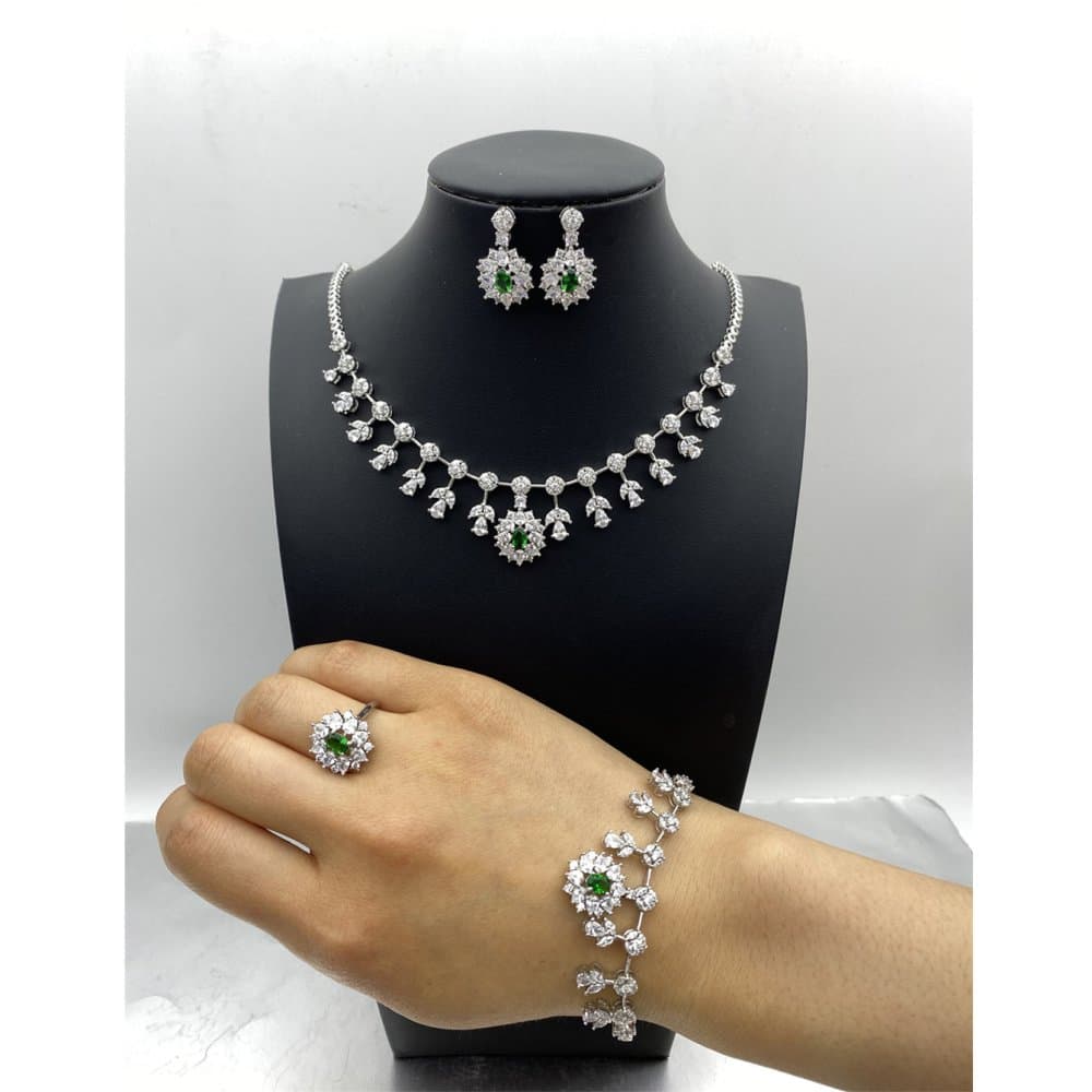 Necklace — Middle East thumbnail 2