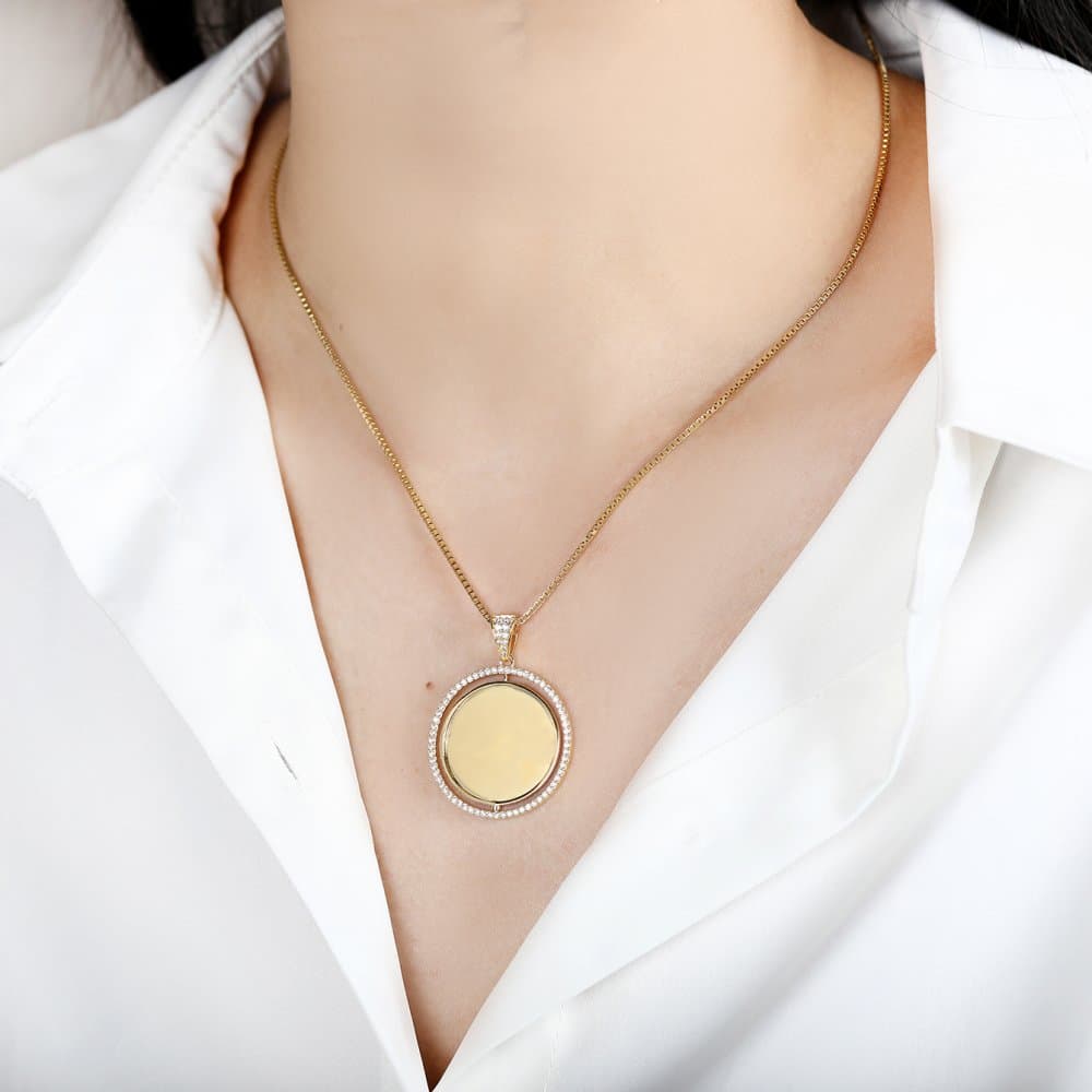 14K Picture Frame Pendant, 4.52 g thumbnail 2