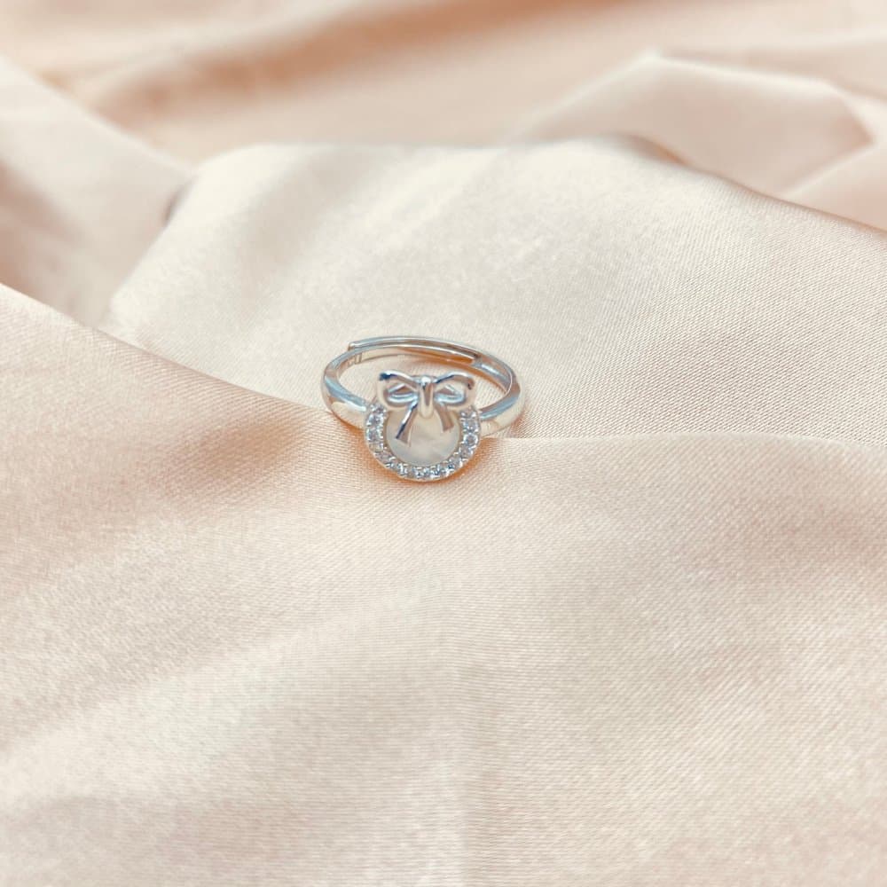 Ring — Middle East