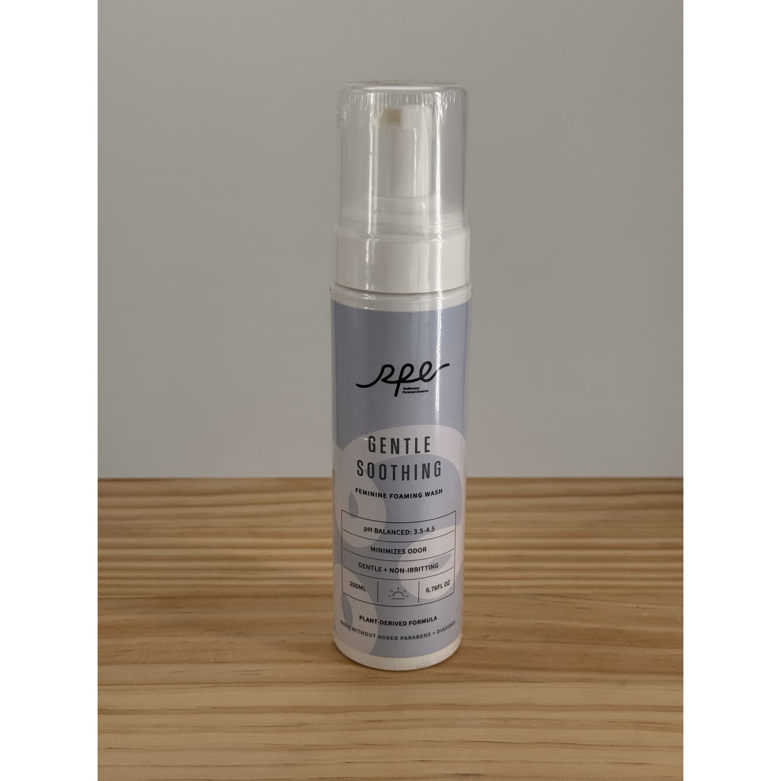 RPE Gentle Soothing Feminine Foaming Wash, pH Balanced 3.5-4.5, Plant-Derived Formula, 200 ml / 6.76 fl oz thumbnail 1