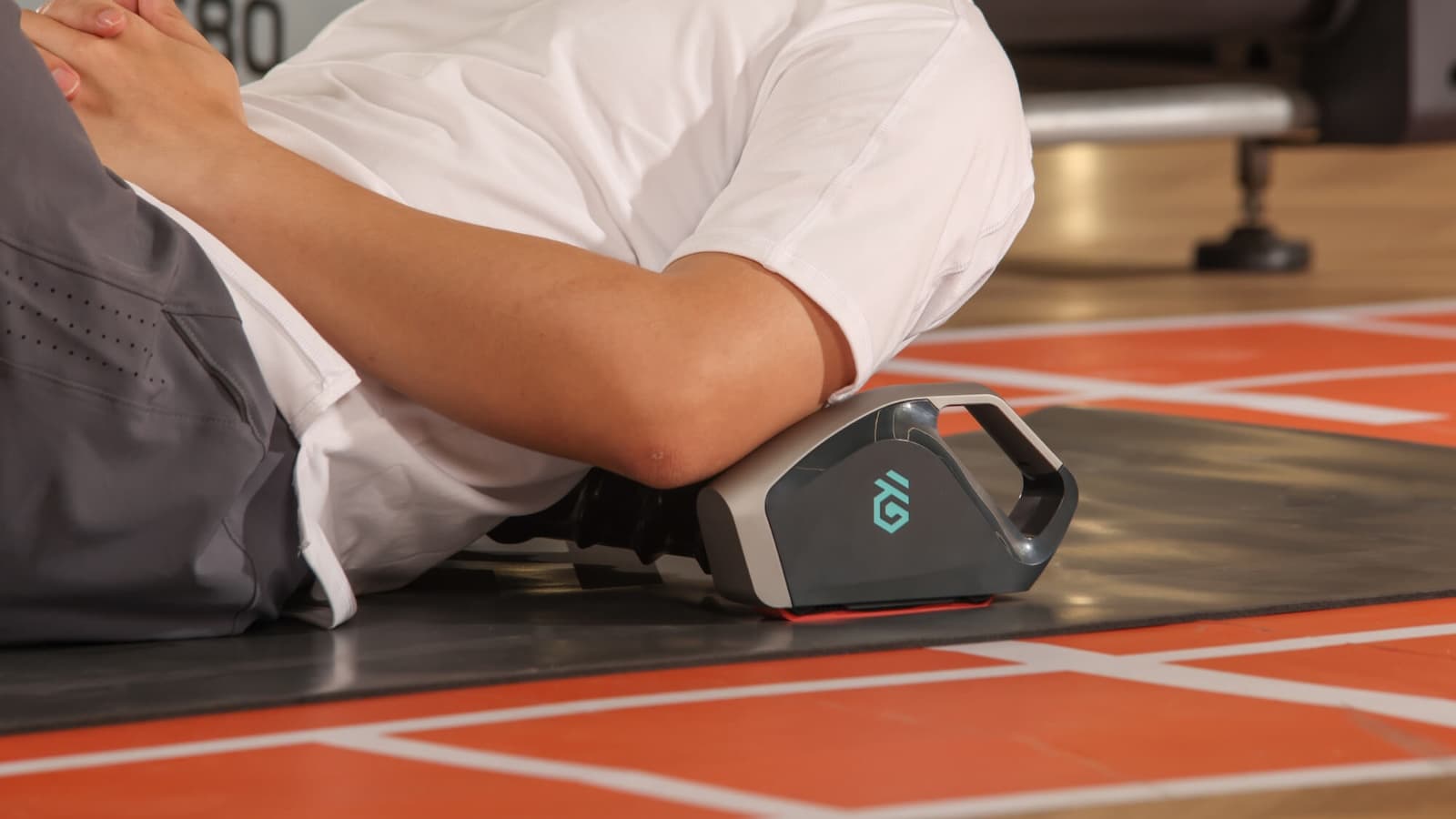 RheoFit A1 Auto-Roller Hands-Free Automatic Massage Roller, 2.3 kg, App-Connected Muscle Recovery thumbnail 1