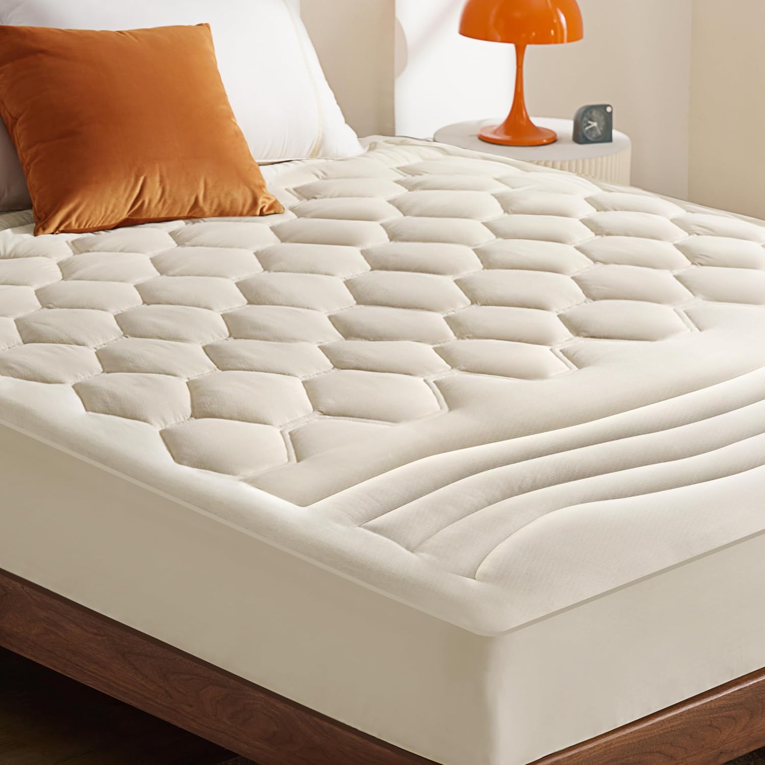 Bedsure King Mattress Pad - Quilted Fitted Mattress Topper Protector with 8-21 I