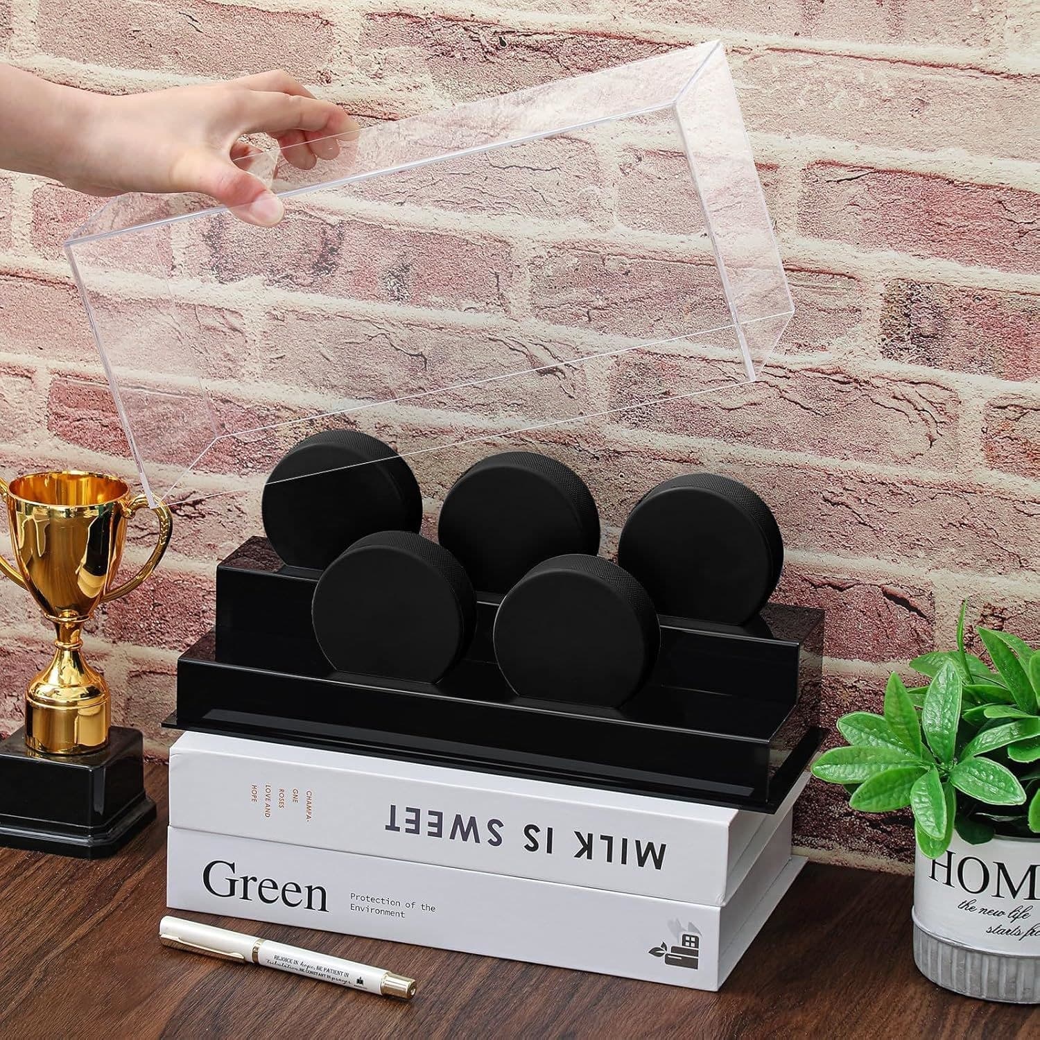 UV-Resistant Acrylic Hockey Puck Display Case, 5 Slots thumbnail 3