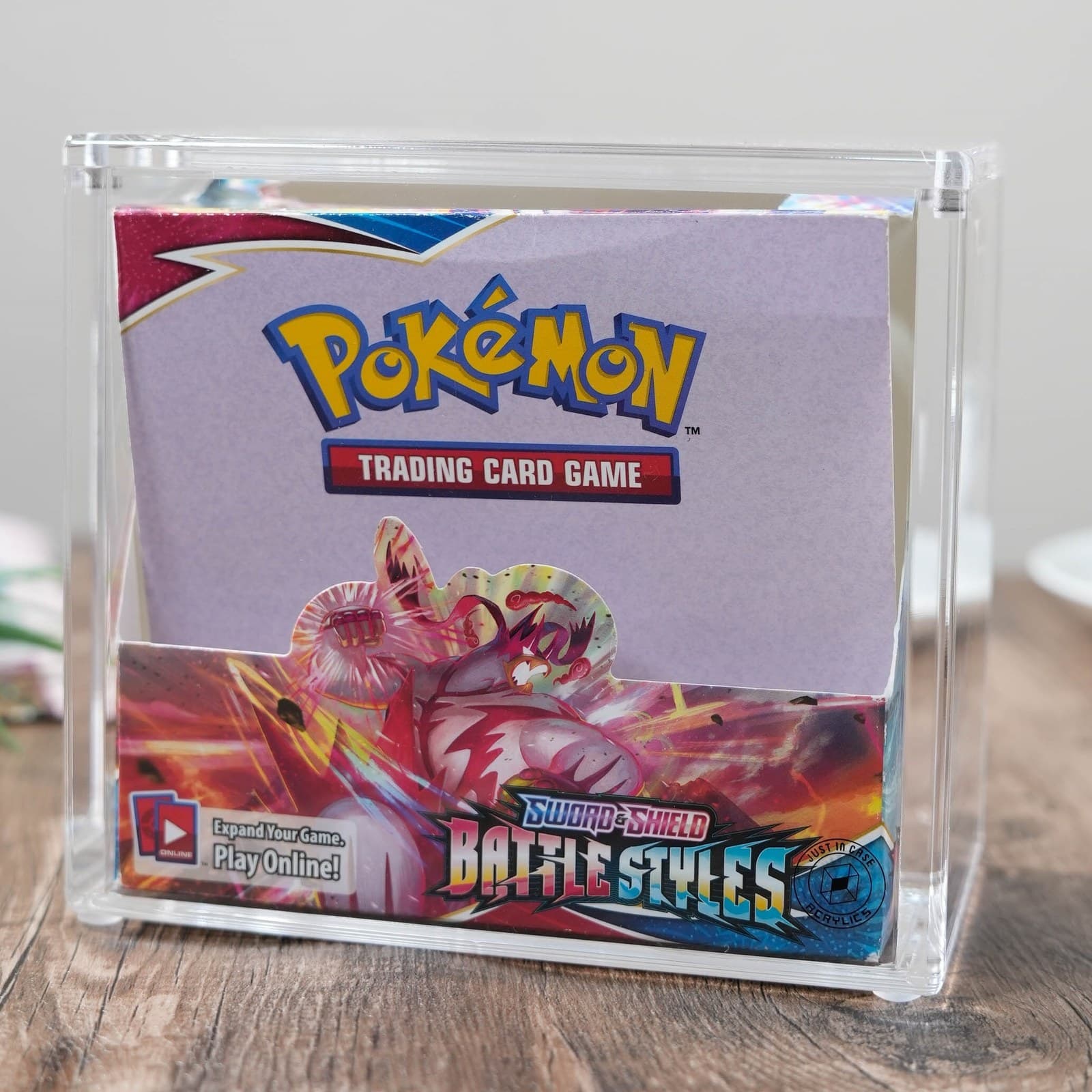 Thick Acrylic Booster Box Display Case with Magnetic Lid 缩略图 2