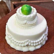Squishy Food Stress Toy – Tiered Cream Cake with Green Grape, Fidget Squeeze Toy, 8 × 8 × 8 cm 缩略图 1