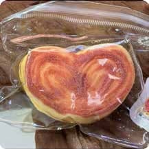 Squishy Food Stress Toy – Heart-Shaped Palmier Pastry, Fidget Squeeze Toy, 7 × 4.8 × 3.8 cm 缩略图 1