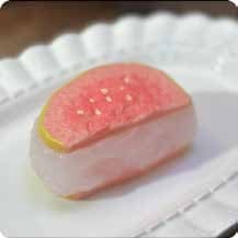 Squishy Food Stress Toy – Pink Mochi Slice, Fidget Squeeze Toy, 8 × 5.5 × 4 cm 缩略图 1